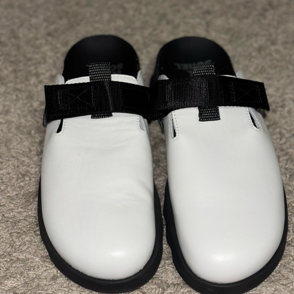 Sorel White and Black Slip-On‎ Shoes - Picture 3 of 6